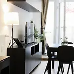 Апартаменты Cozy Design A Pochi Passi Da Duomo - Piola