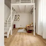 Hostmate - - Loreto ميلان