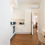 Mazzini Deluxe Apartment By Halldis