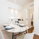Apartament Mazzini Deluxe Apartment By Halldis Mediolan