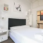 Custodi Premium Tra Navigli E Bocconi * 밀라노