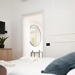 Casa Enea - Luxury House - Porta Romana - Duomo M3 アパート ミラノ