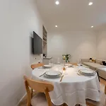 Duomo Prestige-luxury 2br Near Duomo,2 Bathrooms, King Beds, Office & Balcony Appartement Milan