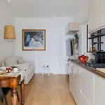 The Rent - Cozy One-bedroom In Porta Romana Area Appartement Milaan