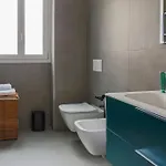 The Rent - Cozy One-bedroom In Porta Romana Area * Milaan