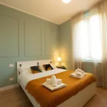 10min Duomo - Elegant And Luxurious Penthouse アパート ミラノ