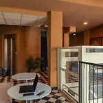Bob W Ticinese Hotel apartamentowy Mediolan