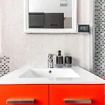 Comodo E Confortevole-sesto Piano Con Vista Daire *