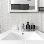 Daire Comodo E Confortevole-sesto Piano Con Vista Milano
