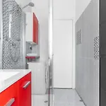Comodo E Confortevole-sesto Piano Con Vista Milano