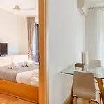 Apartment Youhosty - Arco Della Pace Milan