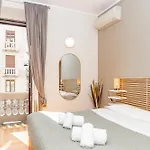 Youhosty - Arco Della Pace Apartment
