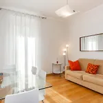 Youhosty - Arco Della Pace Apartment