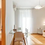Apartment Youhosty - Arco Della Pace