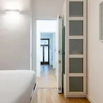 Quiet Only A Few Steps Away From Mm Ptvenezia Milan