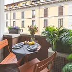 Brera District Bright & Elegant By Rentopolis アパート ミラノ