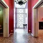 Contempora - Charming Liberty-style With Garden And Parking Near Life Milan