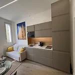 Charming Flat - 7 Attractions At Metro1 מילאנו