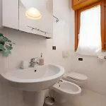 아파트 Spazio Breda - Free Parking, Private Garage, Metro M1, Balcony, 4 Guests
