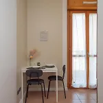 아파트 Spazio Breda - Free Parking, Private Garage, Metro M1, Balcony, 4 Guests 밀라노