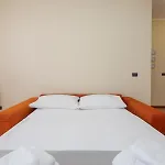 Spazio Breda - Free Parking, Private Garage, Metro M1, Balcony, 4 Guests *