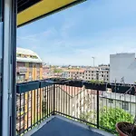 Large With Private Balcony And Workspace ミラノ