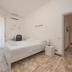 Navigli Retreat Near Duomo דירה מילאנו