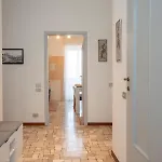 Navigli Retreat Near Duomo דירה