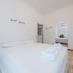 Navigli Retreat Near Duomo * מילאנו