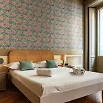 Youhosty - Charm Via Torino