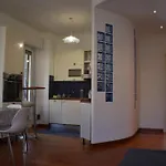 Pm 8 Via Marco Polo * Milano