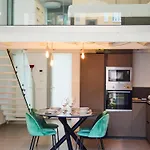 Elegant Loft With Hidden Garden Oasis - Portello Mailand