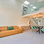 Elegant Loft With Hidden Garden Oasis - Portello Apartment