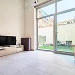 Elegant Loft With Hidden Garden Oasis - Portello *