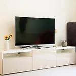 Elegant Loft With Hidden Garden Oasis - Portello Apartment *