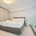 Elegant Loft With Hidden Garden Oasis - Portello