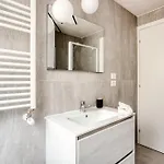 Appartamento Hostmate - - Imperia's Nest - Romolo Iulm *