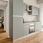 Hostmate - - Imperia's Nest - Romolo Iulm Appartamento Milano