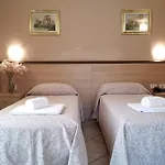 Ξενοδοχείο Brianza 3*