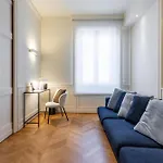Apartment Brera 33 *