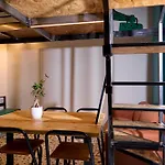 Madama & Bistrot Hostel *