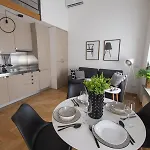 Brera District Bright & Elegant By Rentopolis アパート ミラノ