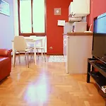 Bilocale Indipendente Милан