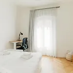 Apartment Porta Venezia - Castaldi - Repubblica Trilocale Di Lusso