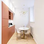 Easylife - - Borgonuovo 4 S - Centro Storico