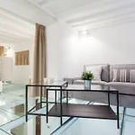 Appartamento Stunning 2 Bedroom Milano