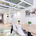 Stunning 2 Bedroom Appartamento *