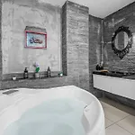 Lejlighed Luxury House Jacuzzi - *