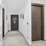 Luxury House Jacuzzi - Lejlighed