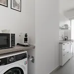 Apartment Guesthost - Cimiano M2 Cosy *